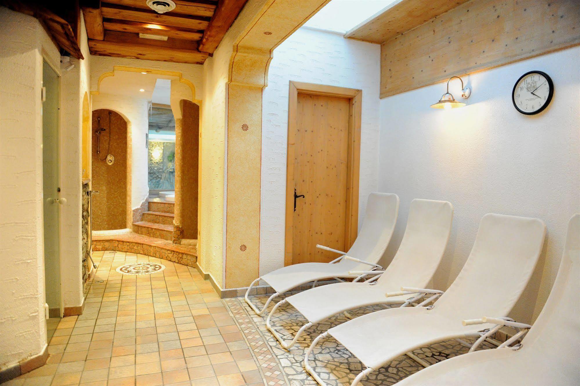 Hotel Helvetia Livigno Dış mekan fotoğraf